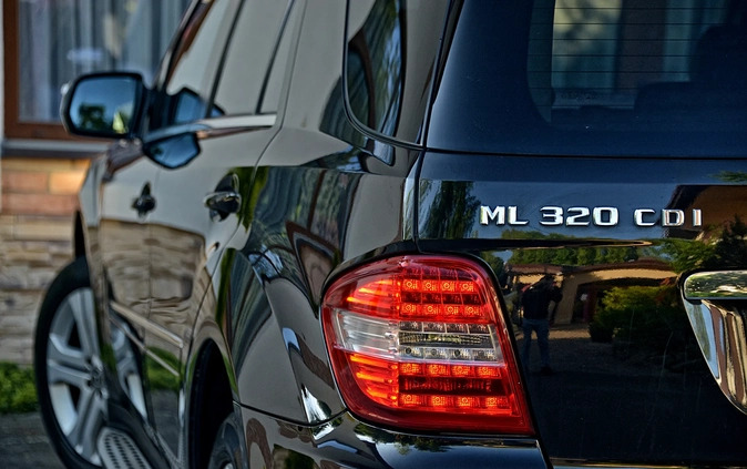 Mercedes-Benz ML cena 49999 przebieg: 330000, rok produkcji 2009 z Brzozów małe 781